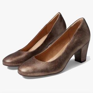 SOFFT 11 NWOT matte bronze Heels